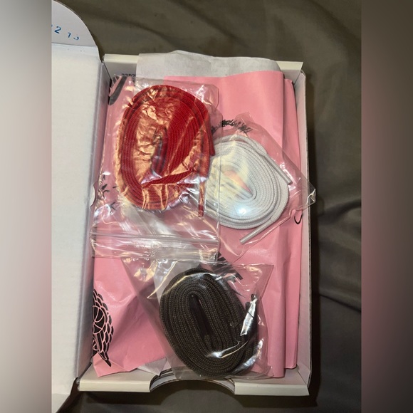 Authentic toddler Travis Scott’s - Picture 2 of 5